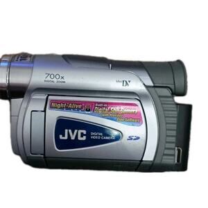 JVC GR-D70U Digital video Camera 16x OPTICAL ZOOM No Charger Untested For Parts